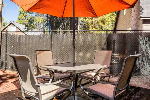 Exterior - 16569 Beesley Pl, La Pine, OR 97739 photo 9 of 12