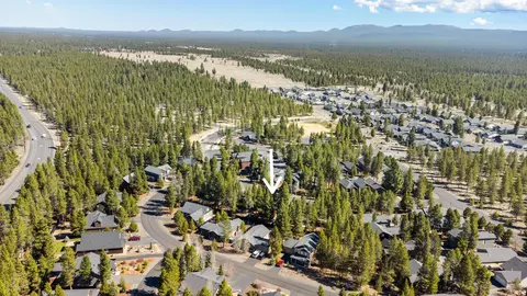 View/Area - 16569 Beesley Pl, La Pine, OR 97739 photo 5 of 7