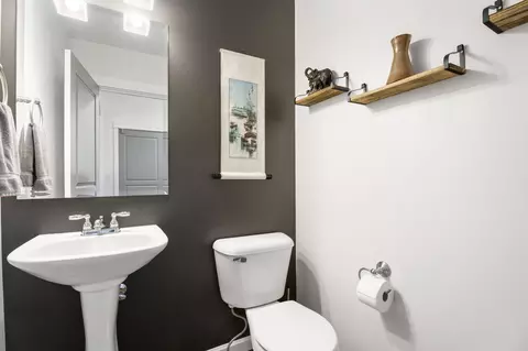Bath - 16569 Beesley Pl, La Pine, OR 97739 photo 1 of 5