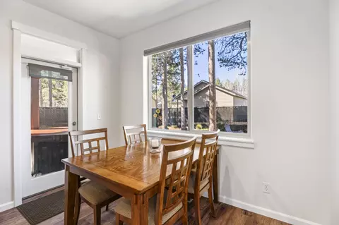 Dining - 16569 Beesley Pl, La Pine, OR 97739 photo 1 of 1