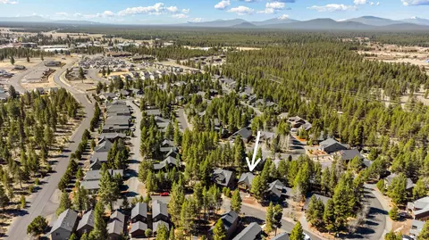 View/Area - 16569 Beesley Pl, La Pine, OR 97739 photo 3 of 7
