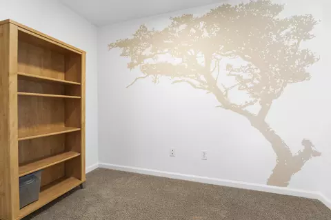 Bedroom - 16569 Beesley Pl, La Pine, OR 97739 photo 6 of 6