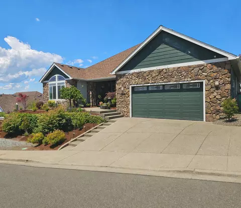 224 Landau Ln, Grants Pass, OR 97527