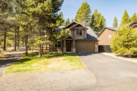 Exterior - 16573 Beesley Pl, La Pine, OR 97739 photo 2 of 10