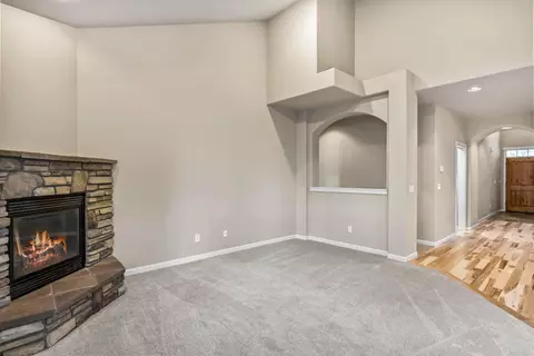 Living - 16573 Beesley Pl, La Pine, OR 97739 photo 3 of 5