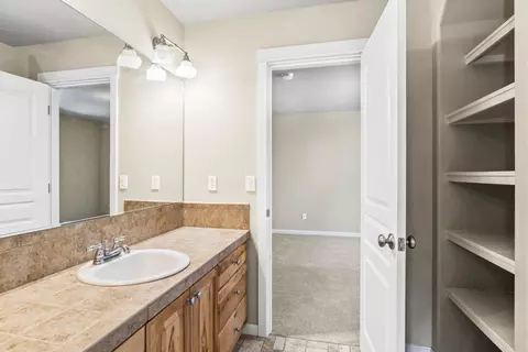 Bath - 16573 Beesley Pl, La Pine, OR 97739 photo 6 of 6