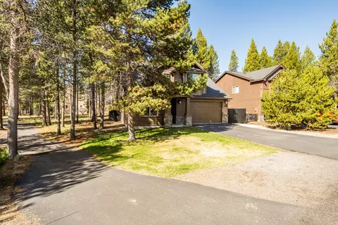 Exterior - 16573 Beesley Pl, La Pine, OR 97739 photo 9 of 10