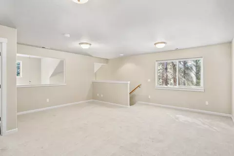 Living - 16573 Beesley Pl, La Pine, OR 97739 photo 5 of 5