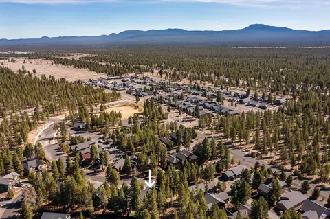 View/Area - 16573 Beesley Pl, La Pine, OR 97739 photo 3 of 3