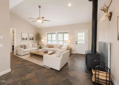 Living - 53156 Day Rd, La Pine, OR 97739 photo 3 of 3