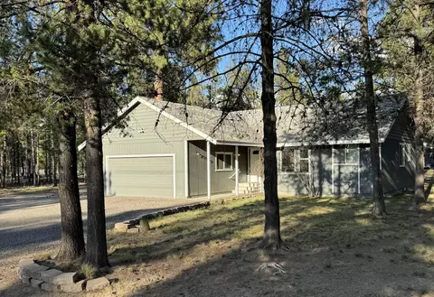 53156 Day Rd, La Pine, OR 97739