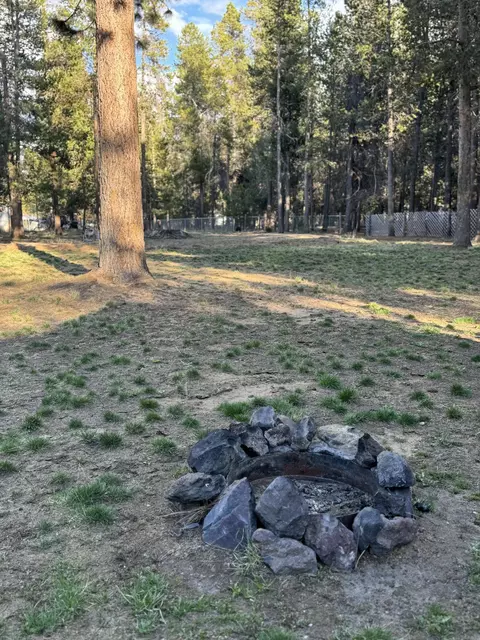 Exterior - 53156 Day Rd, La Pine, OR 97739 photo 6 of 8