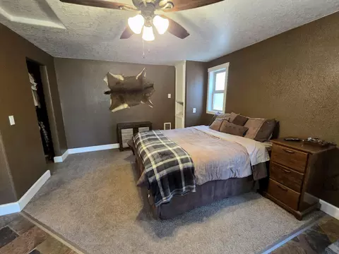 Bedroom - 53156 Day Rd, La Pine, OR 97739 photo 1 of 5