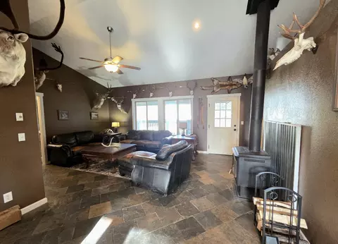 Living - 53156 Day Rd, La Pine, OR 97739 photo 2 of 3