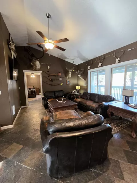 Living - 53156 Day Rd, La Pine, OR 97739 photo 2 of 2