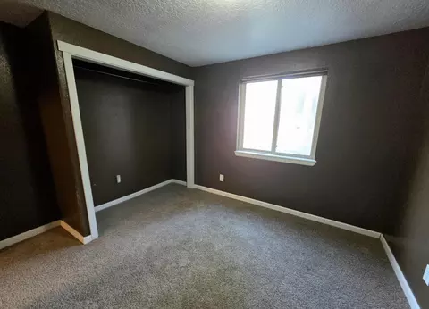 Bedroom - 53156 Day Rd, La Pine, OR 97739 photo 5 of 5