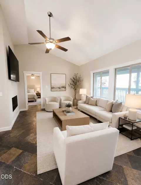 Living - 53156 Day Rd, La Pine, OR 97739 photo 3 of 3
