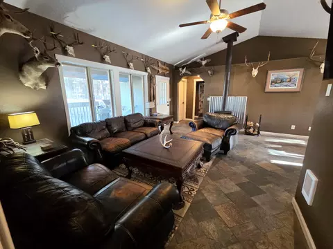 Living - 53156 Day Rd, La Pine, OR 97739 photo 1 of 2