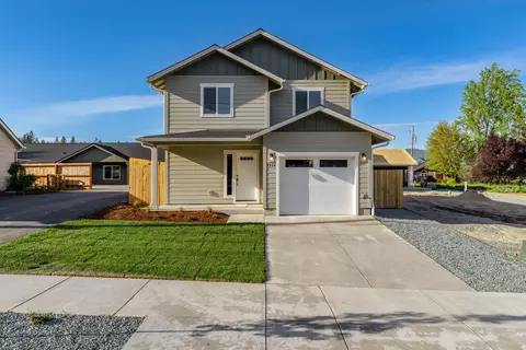 2724 Denton Trl, Grants Pass, OR 97527
