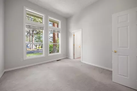 60799 Currant Way, Bend, OR 97702 photo 16