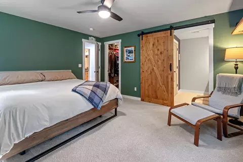 Bedroom - 15375 Ponderosa Loop, La Pine, OR 97739 photo 2 of 4
