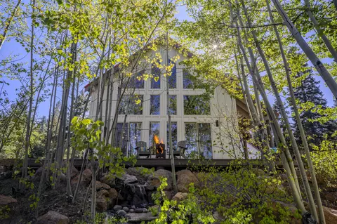 41650 Clover Creek Rd, Klamath Falls, OR 97601