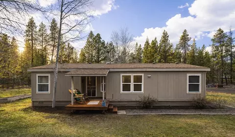 56005 Browning Dr, Bend, OR 97707