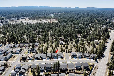 View/Area - 19985 Voltera Pl, Bend, OR 97702 photo 3 of 3