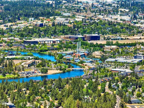 View/Area - 19985 Voltera Pl, Bend, OR 97702 photo 3 of 3