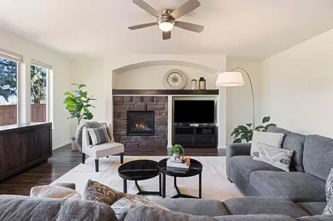 Living - 20682 NE Comet Ct, Bend, OR 97701 photo 1 of 3