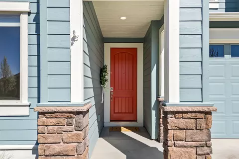 Entry Way - 20682 NE Comet Ct, Bend, OR 97701 photo 1 of 3