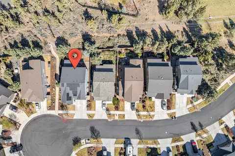 View/Area - 20682 NE Comet Ct, Bend, OR 97701 photo 3 of 4