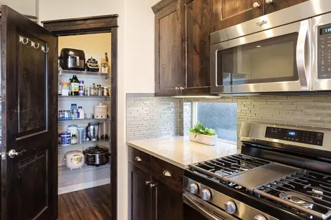 Kitchen - 20682 NE Comet Ct, Bend, OR 97701 photo 4 of 4