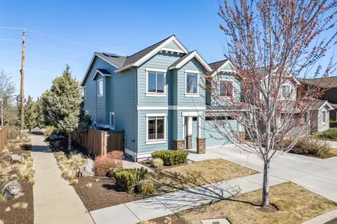Exterior - 20682 NE Comet Ct, Bend, OR 97701 photo 5 of 6