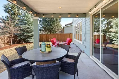 Exterior - 20682 NE Comet Ct, Bend, OR 97701 photo 3 of 6