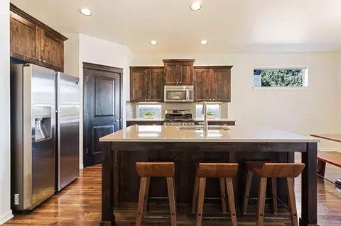 Kitchen - 20682 NE Comet Ct, Bend, OR 97701 photo 2 of 4