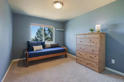Bedroom - 20682 NE Comet Ct, Bend, OR 97701 photo 6 of 6