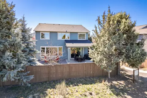 Exterior - 20682 NE Comet Ct, Bend, OR 97701 photo 4 of 6