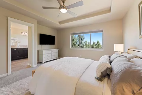 Bedroom - 20682 NE Comet Ct, Bend, OR 97701 photo 3 of 6