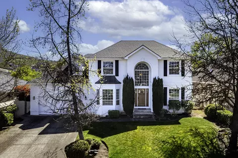 2840 Wilkshire Dr, Medford, OR 97504