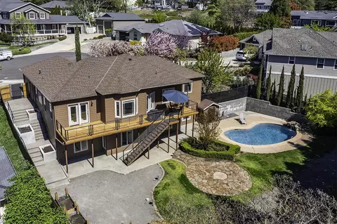 4289 Murryhill Ct, Medford, OR 97504