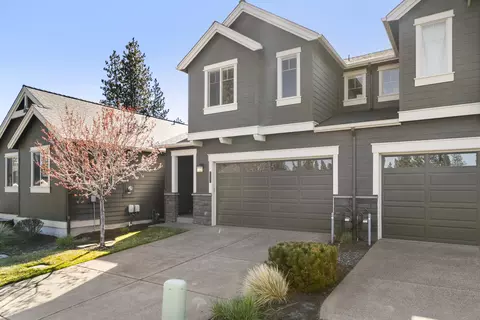 Exterior - 60411 Hedgewood Ln, Bend, OR 97702 photo 2 of 7