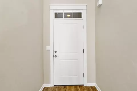 Entry Way - 60411 Hedgewood Ln, Bend, OR 97702 photo 2 of 4