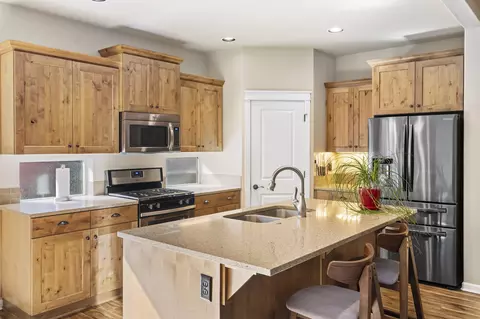 Kitchen - 60411 Hedgewood Ln, Bend, OR 97702 photo 1 of 6