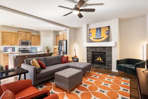 Living - 60411 Hedgewood Ln, Bend, OR 97702 photo 1 of 4