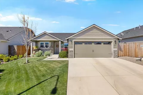 3591 Durst St, Medford, OR 97504