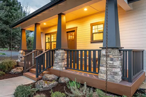 625 NE Norton Avenue Apt 1 2 Ave #1 + 2, Bend, OR 97701