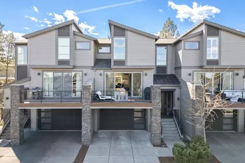 3051 NW Canyon Springs Pl, Bend, OR 97703