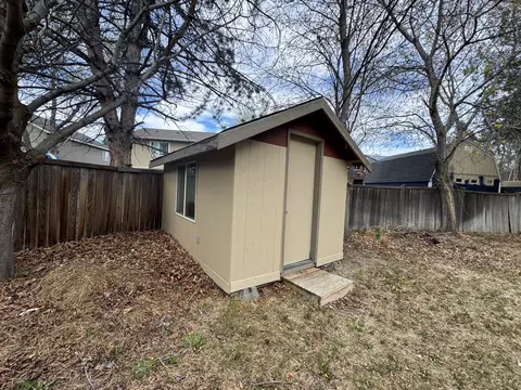 Exterior - 2014 NE Taylor Ct, Bend, OR 97701 photo 9 of 12