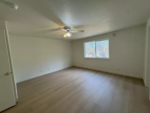 Bedroom - 2014 NE Taylor Ct, Bend, OR 97701 photo 1 of 6